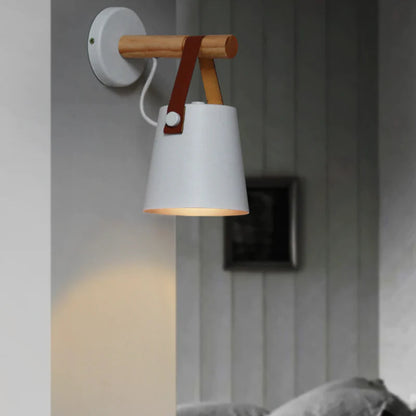 APPLIQUE MURALE LED EN BOIS AVEC ABAT-JOUR SUSPENDU